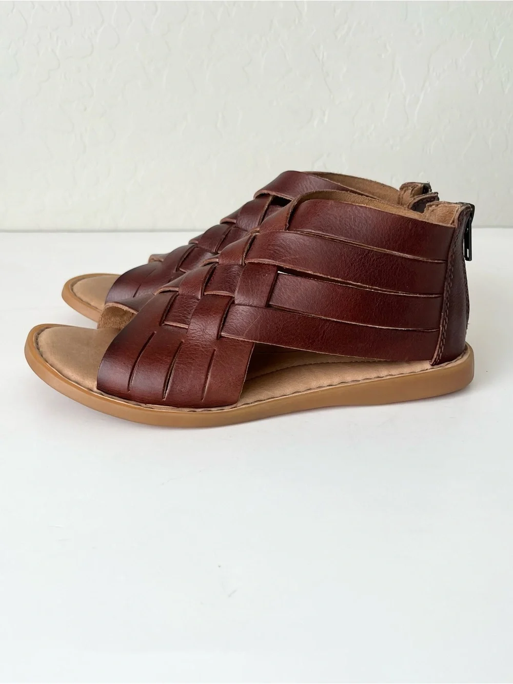 Born Iwa leather woven open toe sandals 6